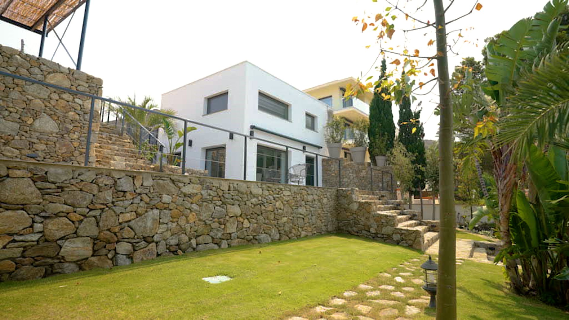 Ampliació i remodelació exterior